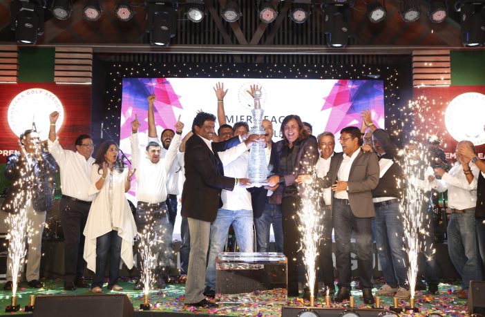 Vinod Chinnappa M., President of KGA & Arun Bajaj, Chairman Tournaments KGA unveiling the trophy for winners