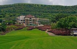 Oxford Golf Resort Pune conducts vaccinations drive