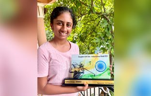 Saanvi S with her trophy