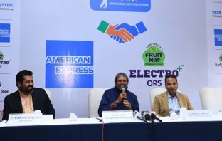 L-R Mr. Uttam Singh Mundy, CEO - PGTI, Mr. Kapil Dev, Board Member - PGTI, Mr. S Sambhu Prasad, Chairman & Managing Director - Amrutanjan Health Care Limited PGTI