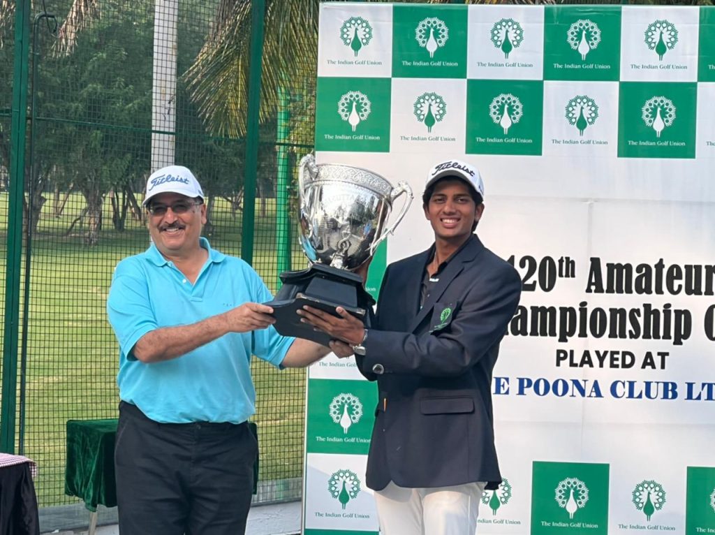 Aryan Roopa Anand with his trophy