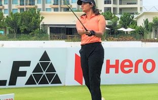 Neha outguns teenage amateurs in Bangalore