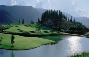 Enter the guest section of the Chola World Corporate Golf Challenge National Finals in Thailand